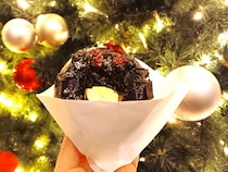 麻布台ヒルズのクリスマスマーケットに行ってきた！1000円以下のおすすめフード＆雑貨を紹介