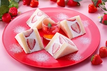 毎年好評のストロベリーサンドウィッチ、今年も登場！