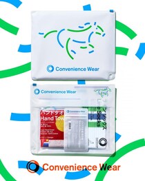 ファミマの2026年福袋は1月1日から登場！ハンドタオルやソックスにクーポンが付いたお得なセットだよ。