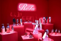 自分へのご褒美ギフトは憧れの「リファ」で。QOLアップ間違いなし、編集部が推す"最強美容家電"。《体験レビュー》