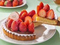 3月の「FLOの日」は"苺ぎっしりタルト"が登場定番人気スイーツやデリもお得に。