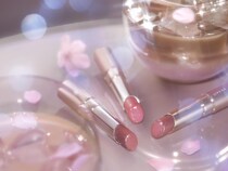 【オペラ】「グロウリップティント」からサクラの限定色が3色登場。さりげないブルーラメが"大人可愛い"を演出♡