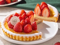 【FLOの日】4月も"まるごと苺"たっぷりのタルトが1490円プリンやフライドチキンなどもお買い得に《4月5日スタート》