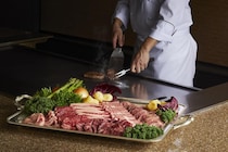 鉄板焼ステーキにフォアグラも無限食べ放題。ロイヤルパークホテルのGW限定ランチブッフェがお得すぎる...。