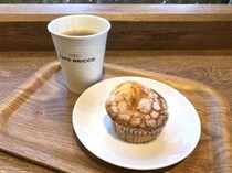「カインズ」の店内に優雅なカフェが...。"300円モーニング"が13時まで頼めてまさにオアシス...。《編集部レポ》