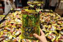 【入場無料】チョコ詰め放題にレアな直売店...ブラックサンダーの工場見学がスゴい。これは大人も夢中になれるテーマパークだわ。《編集部レポ》