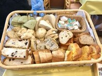 【銀座】老舗"木村家"のパン、1000円台で食べ放題できる...！種類豊富なふわもち絶品パンにメロメロ。《編集部レポ》