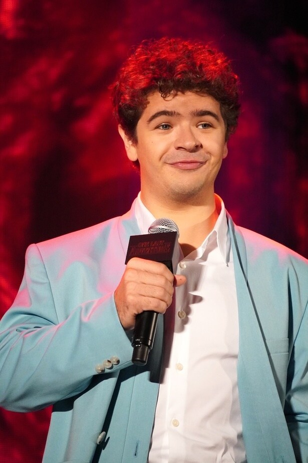 ダスティン役のゲイテン・マタラッツォ