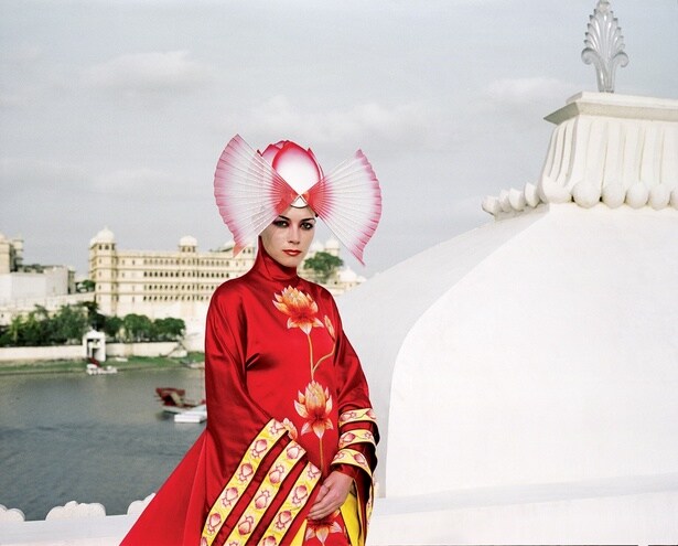 ピチョーラー湖の小島に建つ高級宮殿ホテル、タージ・レイク・パレス