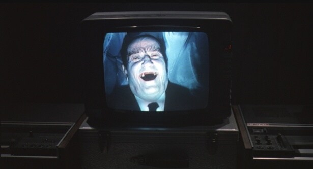 科学的な要素も描いたユニークなゾンビ映画となっている(『ZEDER/死霊の復活祭』)