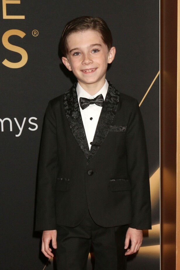 アレックス役のケイリー・クリストファー