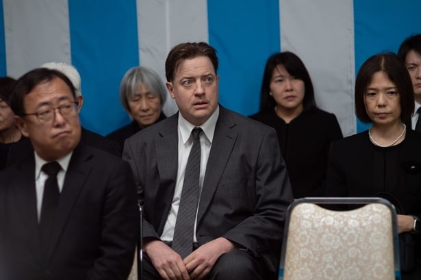 12月3日はブレンダン・フレイザーの誕生日！『レンタル・ファミリー』レンタル家族として質変化する場面写真