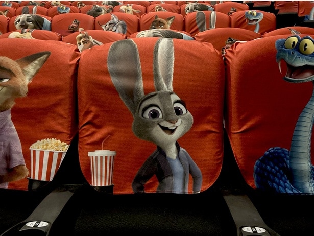 【写真を見る】ジュディやニックをはじめ、「ズートピアシアター」全12種のシートカバーをチェック！(写真はTOHOシネマズ 日比谷)