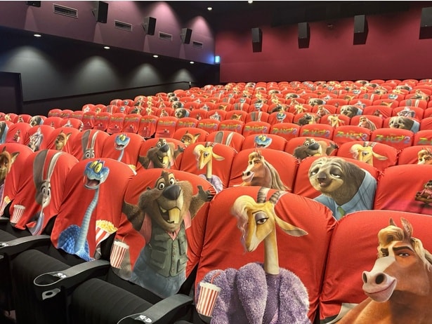 『ズートピア２』のキャラクターがいたるところに出没中！「ズートピアシアター」は世界観に没入できる必訪スポット