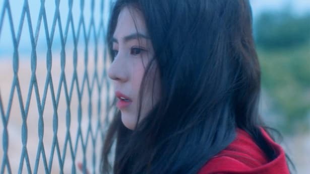 【写真を見る】スクリーンデビューで繊細な演技を披露したハン・ソヒ