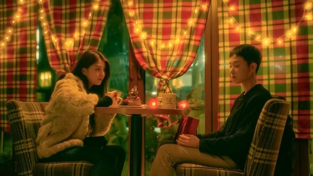 ライティングなどにこだわった幻想的映像美は必見