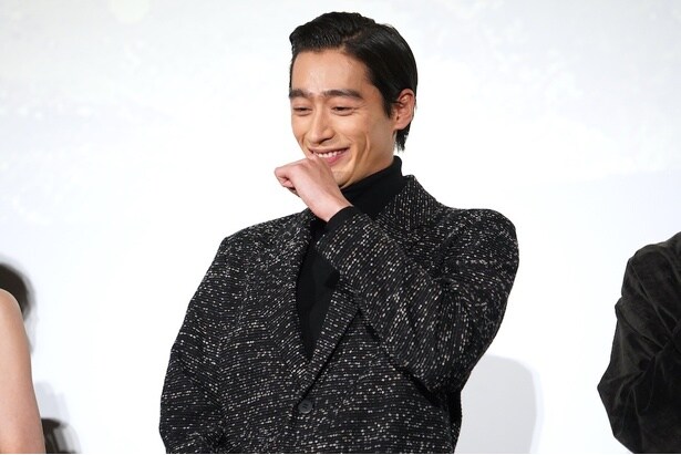 <獅子頭連>の副頭取で、兎耳山に忠実なナンバー2の十亀条役、濱尾ノリタカ