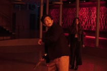 AIとの安心安全な共存は可能なのか…？身近な存在が生みだす悪夢を描くブラムハウス発スリラー『AFRAID アフレイド』より新場面写真と特別映像が到着