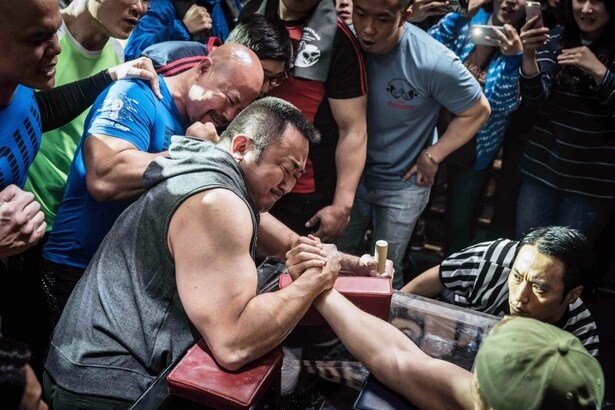 【写真を見る】アームレスラーからおかっぱ料理人まで、マブリーの劇中お仕事遍歴をチェック！(『ファイティン！』)