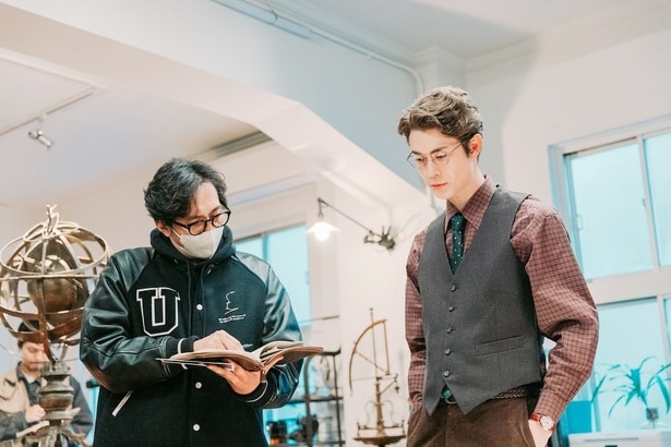 監督の行定勲と主人公の幼なじみを演じた宮沢氷魚