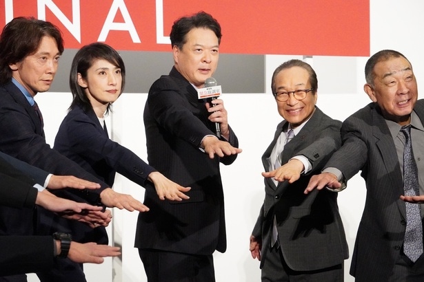 天海祐希、「ずっと皆さんの心に『キントリ』がありますように」『劇場版 緊急取調室』ついに公開!メンバーの涙と笑いがあふれた初日舞台挨拶