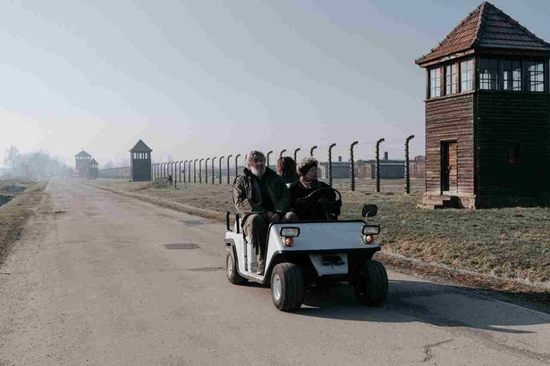 アウシュヴィッツ=ビルケナウ強制収容所。エデクが初めて打ち明ける壮絶な記憶とは…