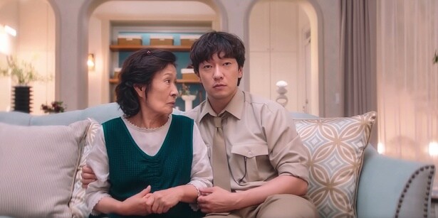 【写真を見る】ソン・ソック扮する夫ナクジュンの一途さもたまらない!