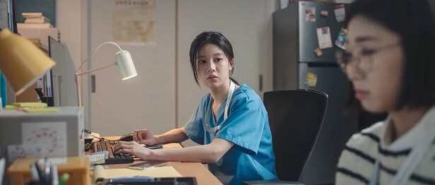 医師としても人間としても成長していく4人を応援したくなる