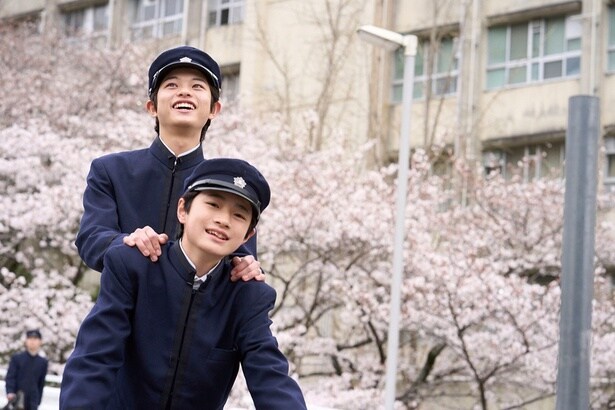 正反対の血筋を受け継ぎ、ライバルとして互いに高め合う喜久雄と俊介