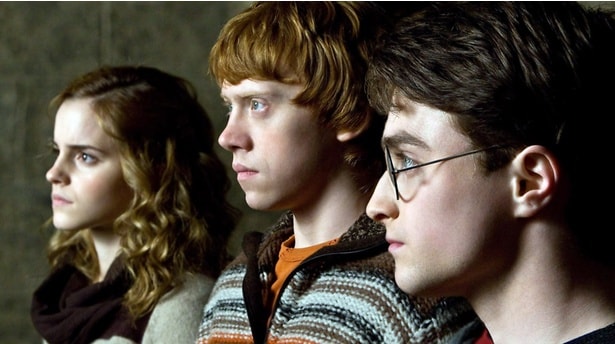 ヴォルデモートを倒す鍵である“分霊箱”の存在を知った3人(『ハリー・ポッターと謎のプリンス』)