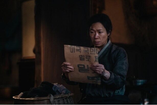 「おつかれさま」ではヒロインの母を演じて多くの視聴者の涙を誘ったヨム・ヘラン