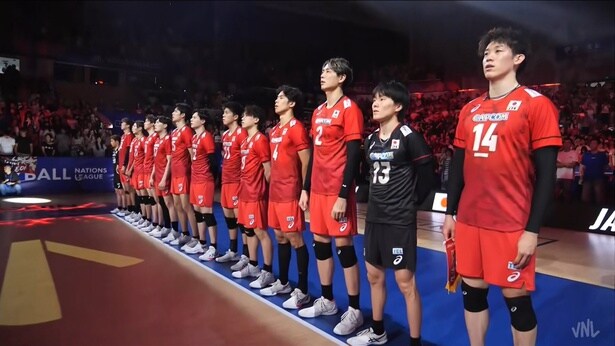 【写真を見る】代表合宿や大会の舞台裏、そして次シーズンに向けた挑戦を映しだす