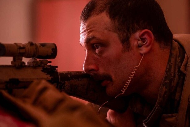 元米軍特殊部隊隊員レイ・メンドーサらの経験に基づくリアルな戦争映画『ウォーフェア 戦地最前線』