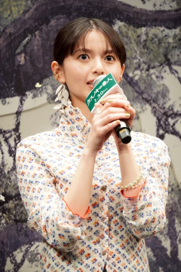 齋藤飛鳥の声の演技を、伊藤智彦監督も絶賛