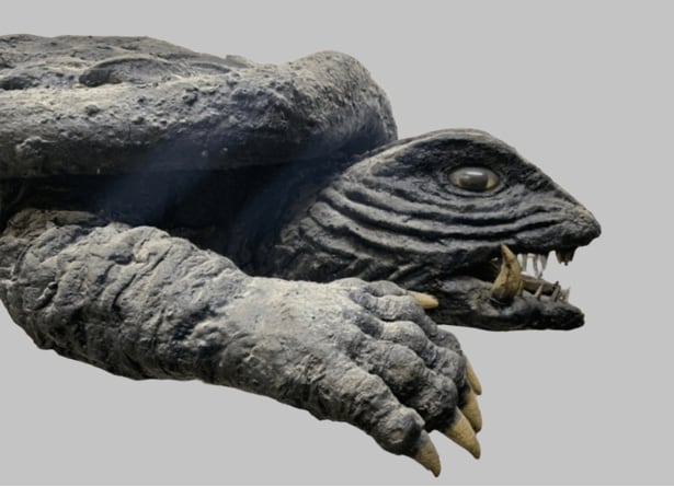 『宇宙怪獣ガメラ』の撮影に使用された”飛びガメラ”