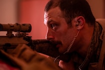 “本物”を見せる執念に圧倒…！『ウォーフェア 戦地最前線』ミリタリー識者も驚くポイントを押さえた解説映像