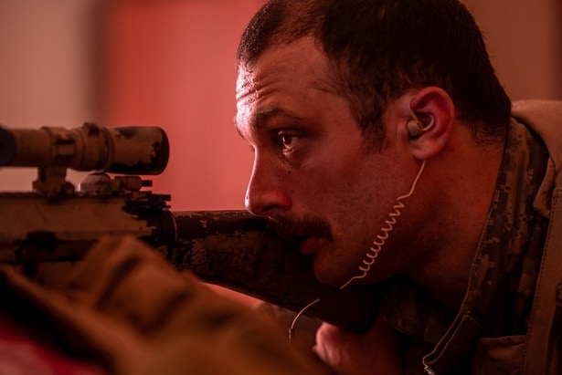 “本物”を見せる執念に圧倒…!『ウォーフェア 戦地最前線』ミリタリー識者も驚くポイントを押さえた解説映像