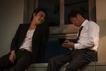 “ヤダン”と検事が歪んだブロマンスを展開『YADANG／ヤダン』2人の密約を映しだす本編シーン