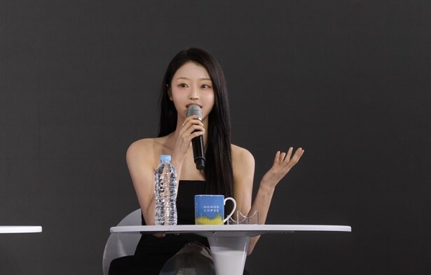 【写真を見る】OH MY GIRLのユアを切り取った新場面写真