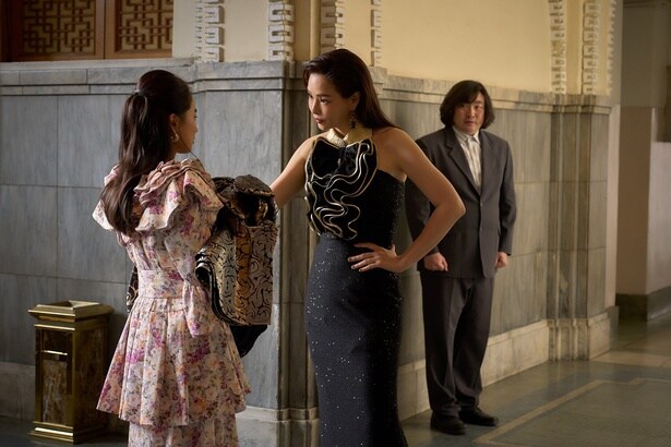 はじめはライバルのような関係だったヒランとジュエが、徐々に絆で結ばれていく姿が心を動かす(「エマ」)