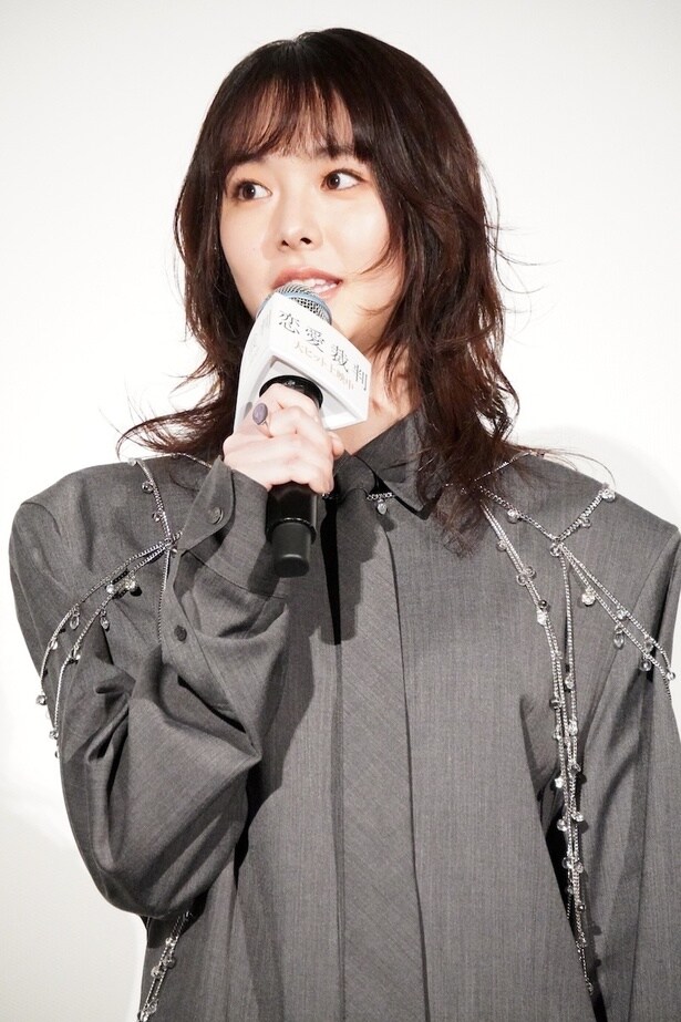 「ハッピー☆ファンファーレ」のチーフマネージャー、矢吹早耶役の唐田えりか