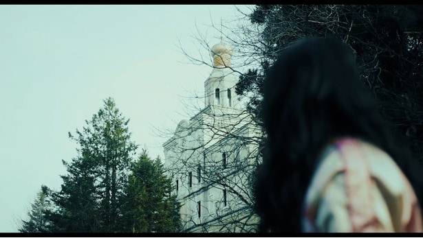 宮殿のような外観が印象的なロシア村(『ヒグマ!!』)