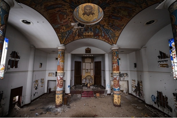 敷地のなかに建っている教会