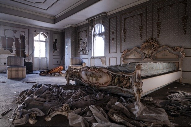 かつての日常が時を止めてそのまま残っているようだ