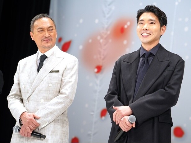 柄本佑、主演映画『木挽町のあだ討ち』完成披露舞台挨拶でずっとファンだった推し俳優を告白！渡辺謙は沢口靖子との約40年ぶり再共演に笑顔