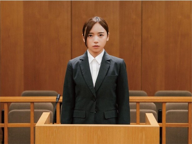 深田監督が実際の裁判から着想を得た、元・日向坂46の齊藤京子主演『恋愛裁判』(公開中)