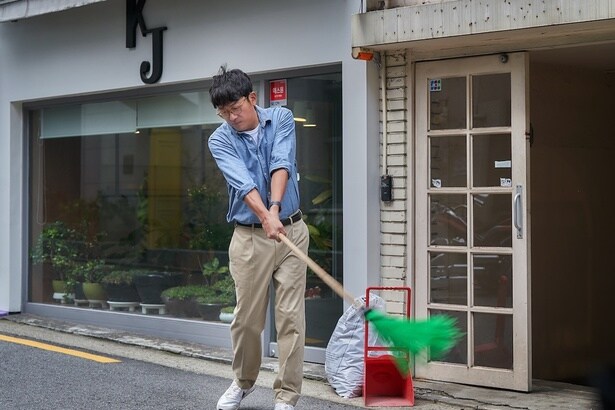 ハ・ジョンウと接待ゴルフを学ぼう!『ロビー! 4000億円を懸けた仁義なき18ホール』特別映像