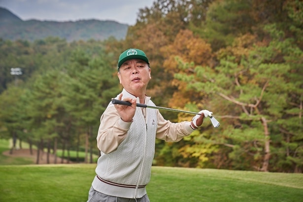 チェ室長を演じるのは、韓国映画好きなら一度は見たことがある名バイプレイヤーのキム・ウィソン