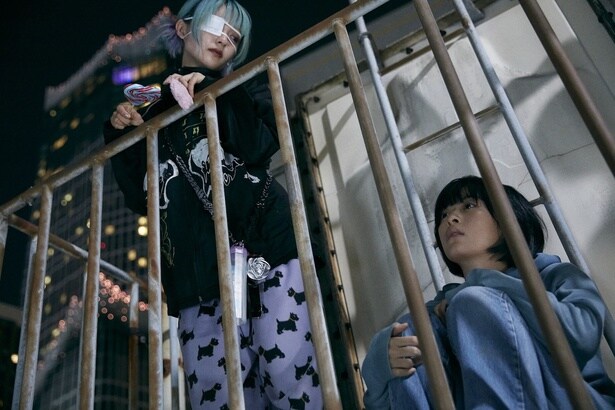 眼帯姿が印象的でもあるOra(髙橋芽以)