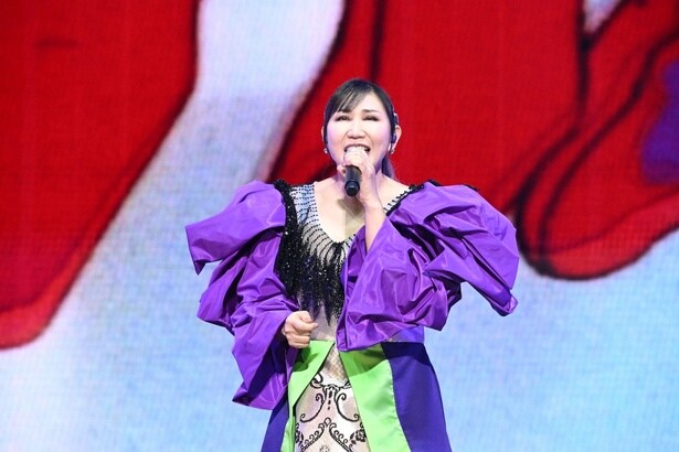 高橋洋子が「残酷な天使のテーゼ」を生歌唱！